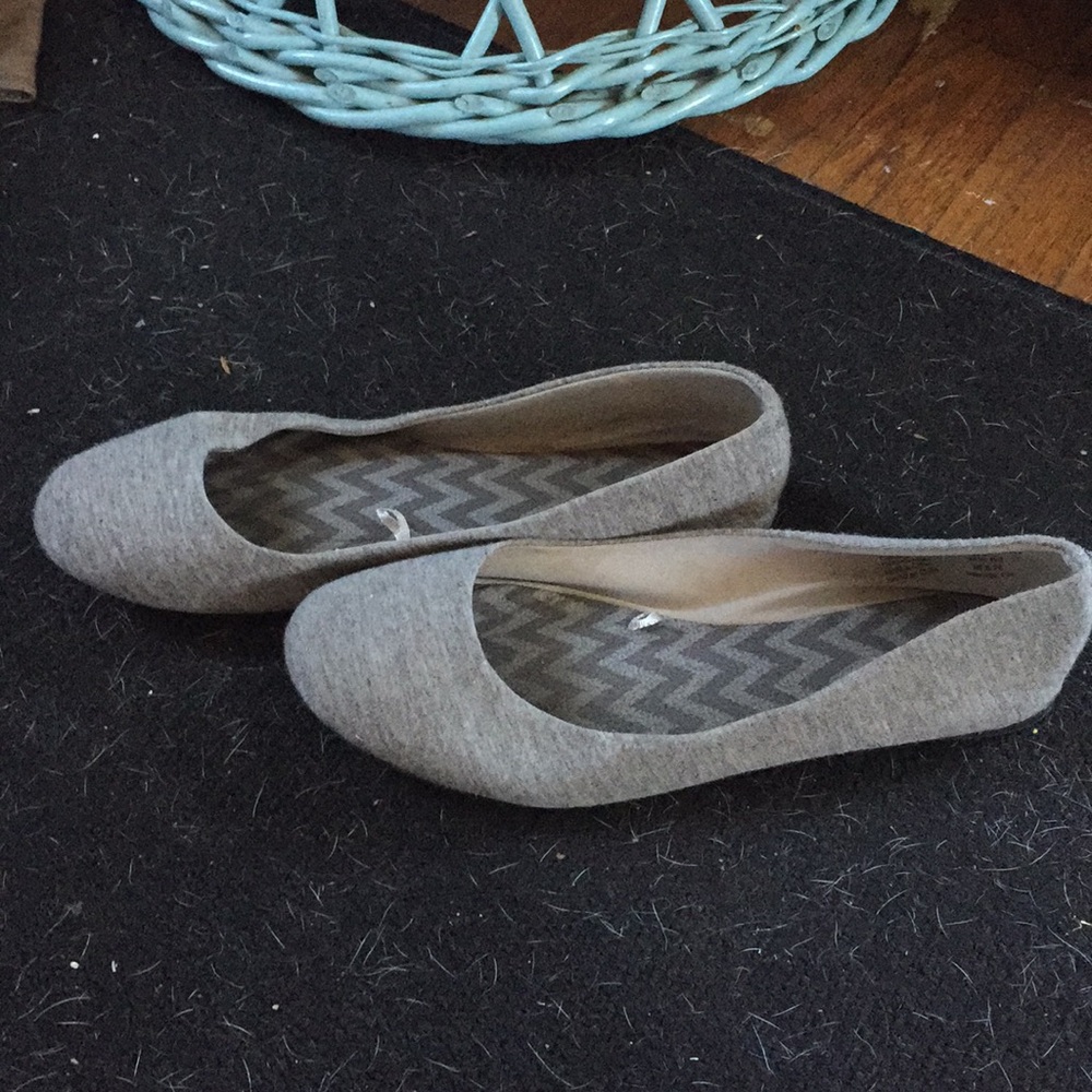 Flats - Picture 2 of 2